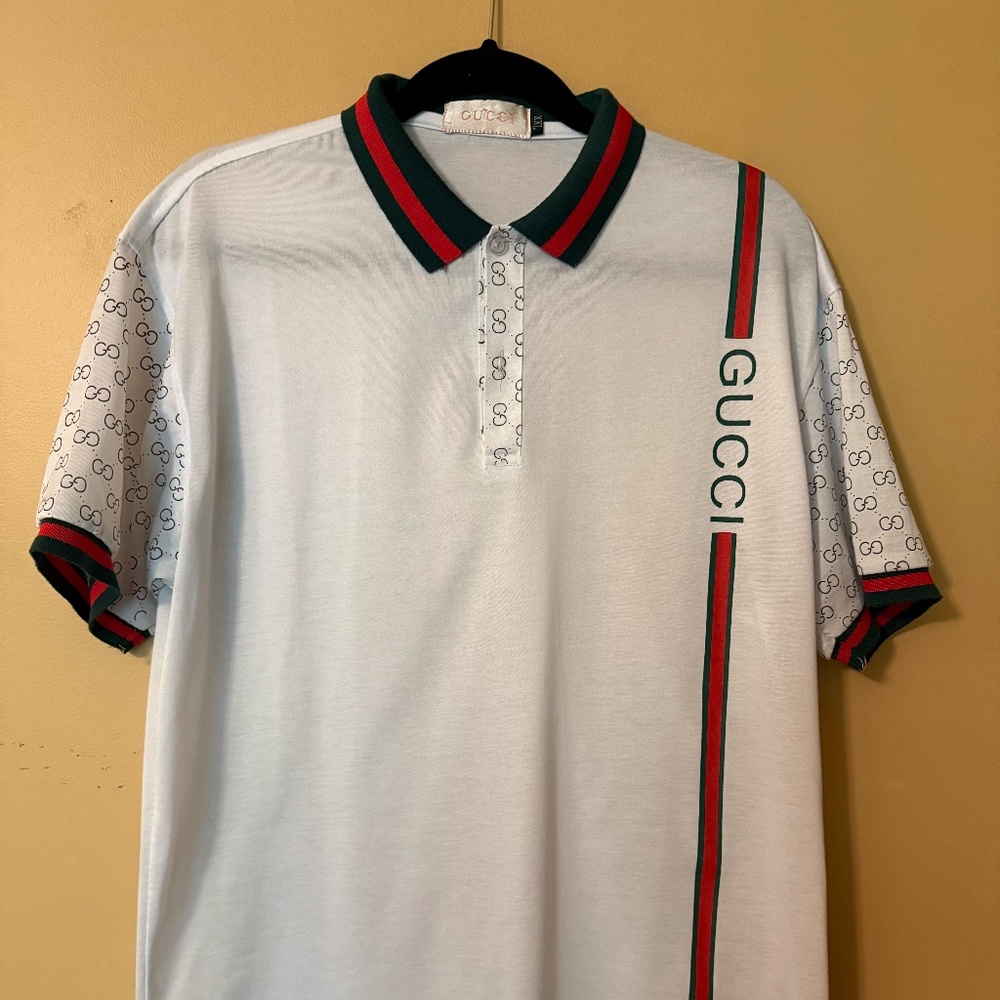 GUCCI Men's lightweight polo -Fits like a Large